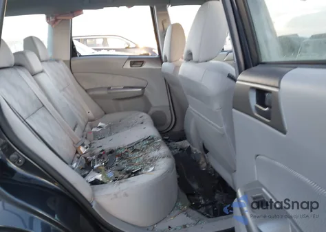 2010 Subaru Forester 2.5X z USA, uszkodzony, nr VIN JF2SH6AC2AH753465